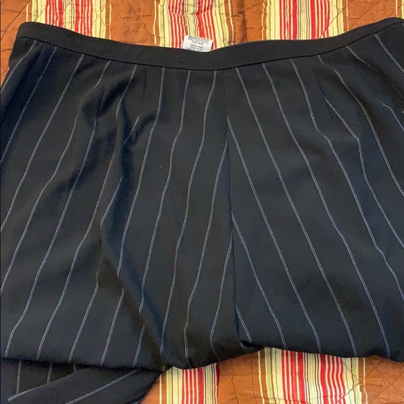 Pinstripe dress pants - Picture 5 of 7